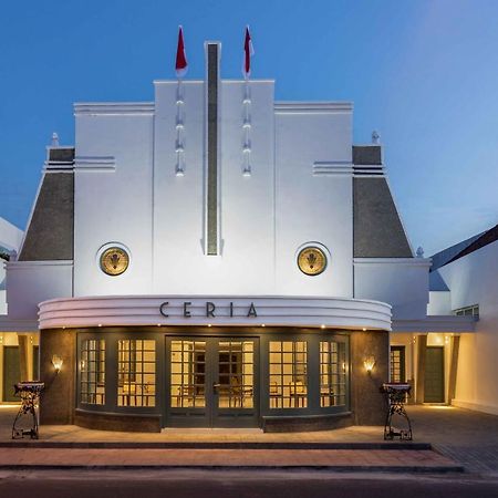 Ceria Hotel At Alun Alun 요그야카르타 외부 사진