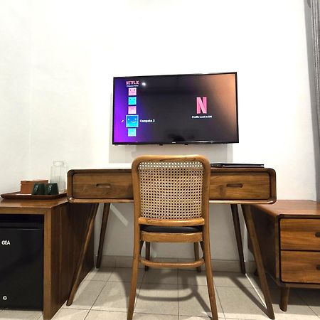 Ceria Hotel At Alun Alun 요그야카르타 외부 사진